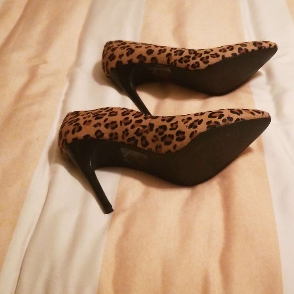 Heels - Picture 4 of 4